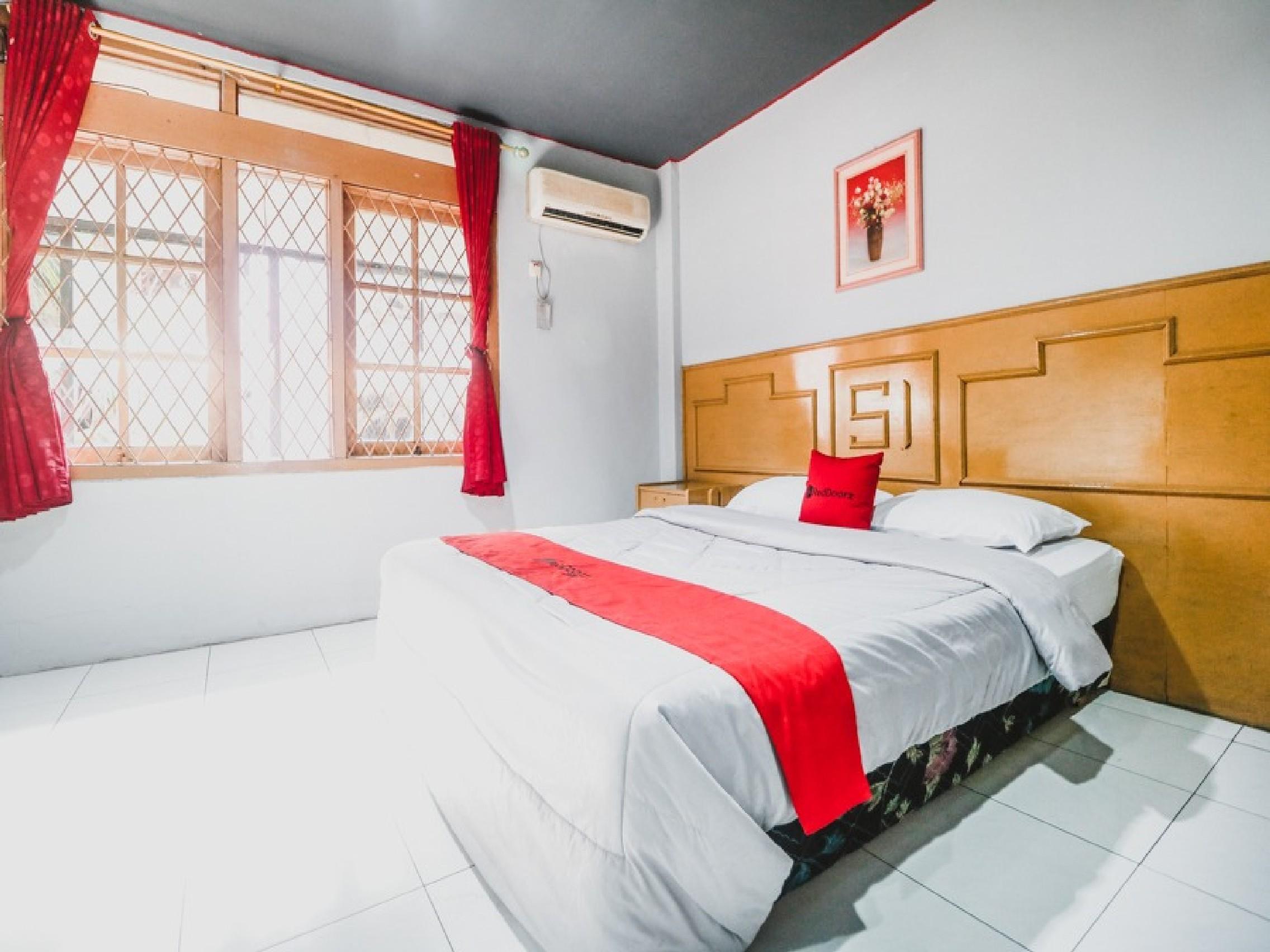 Reddoorz Plus Near Rscm Jakarta Exterior photo
