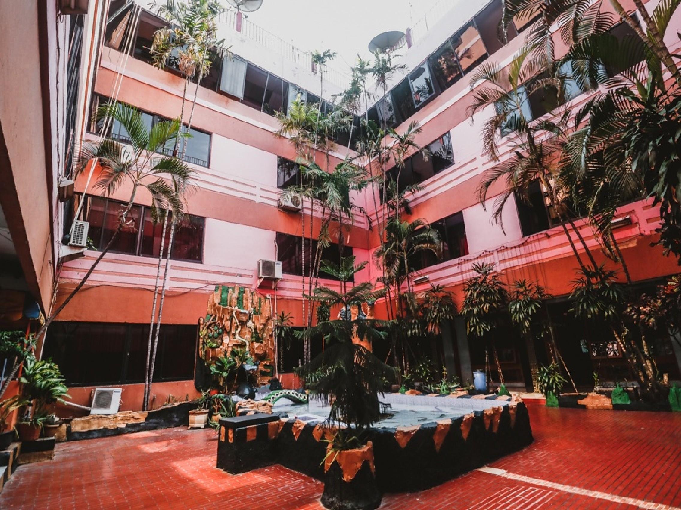 Reddoorz Plus Near Rscm Jakarta Exterior photo