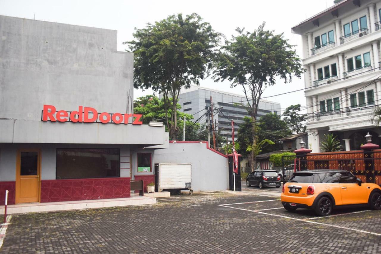 Reddoorz Plus Near Rscm Jakarta Exterior photo